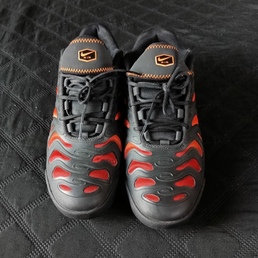 Nike Black and Orange Sneakers - Picture 4 of 7